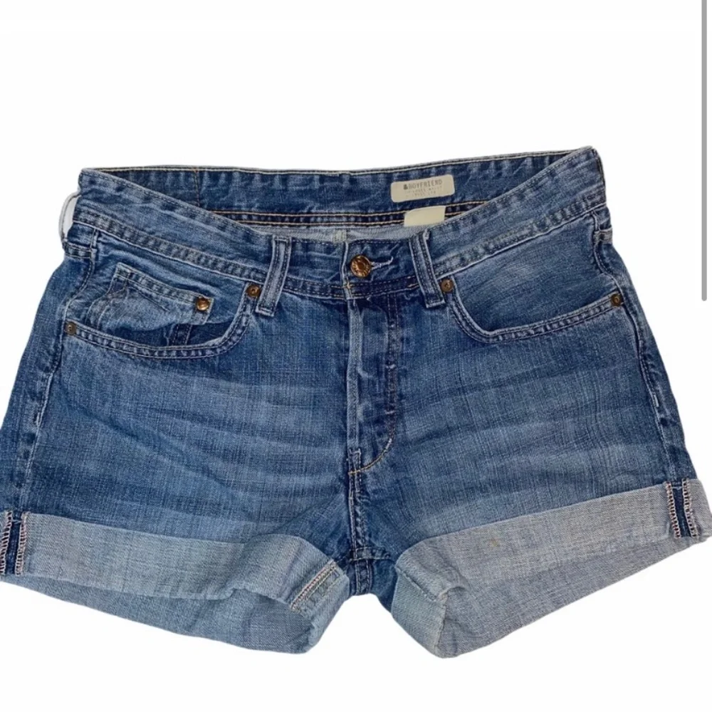 H&M Boyfriend Rolled Cuff Denim Shorts Size 8